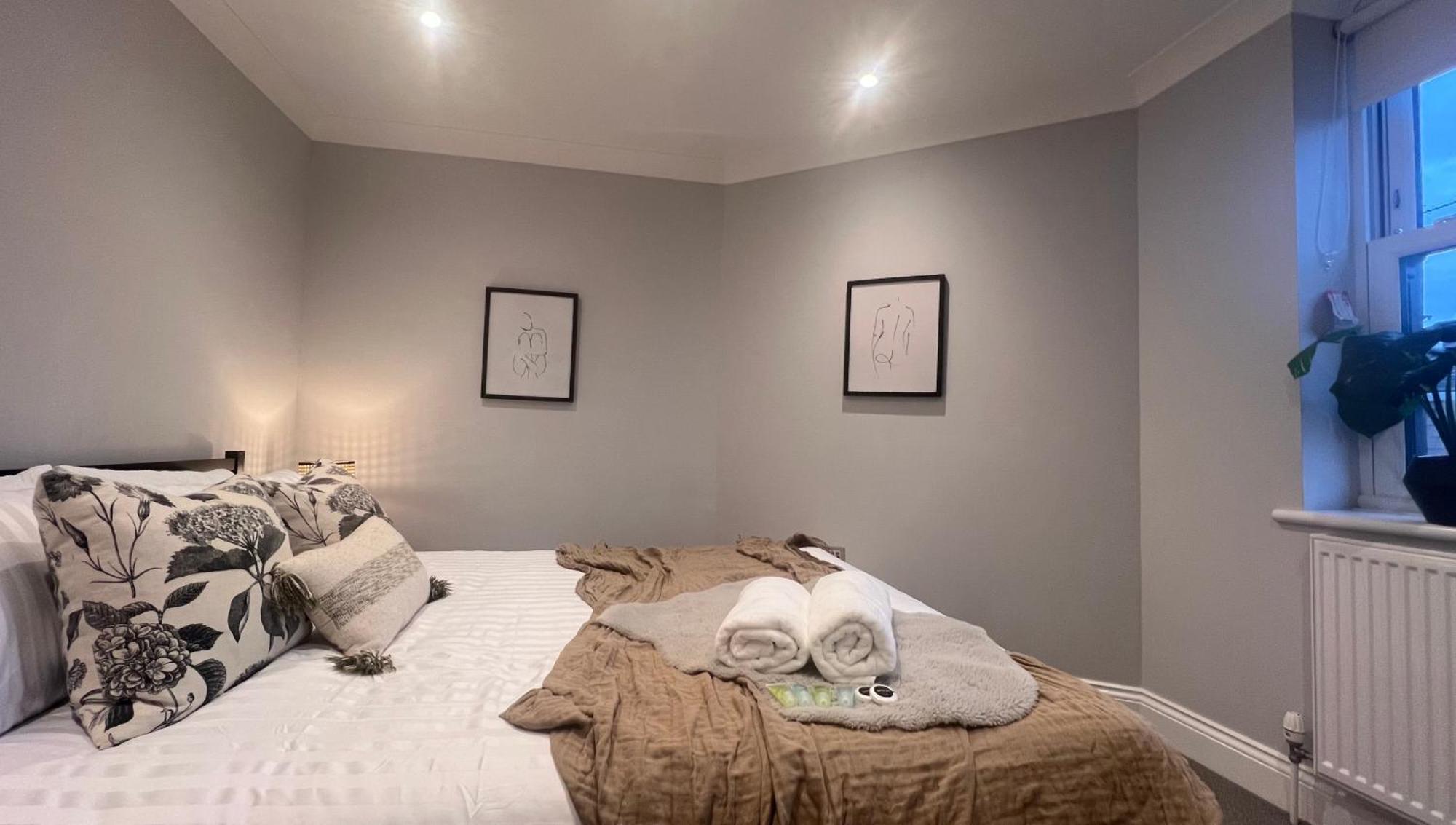 Beautiful Apartment In Camden Town Лондон Екстериор снимка