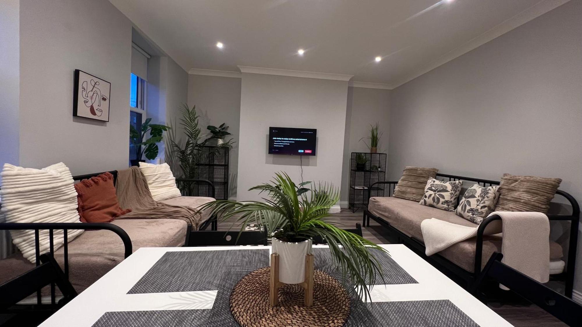 Beautiful Apartment In Camden Town Лондон Екстериор снимка