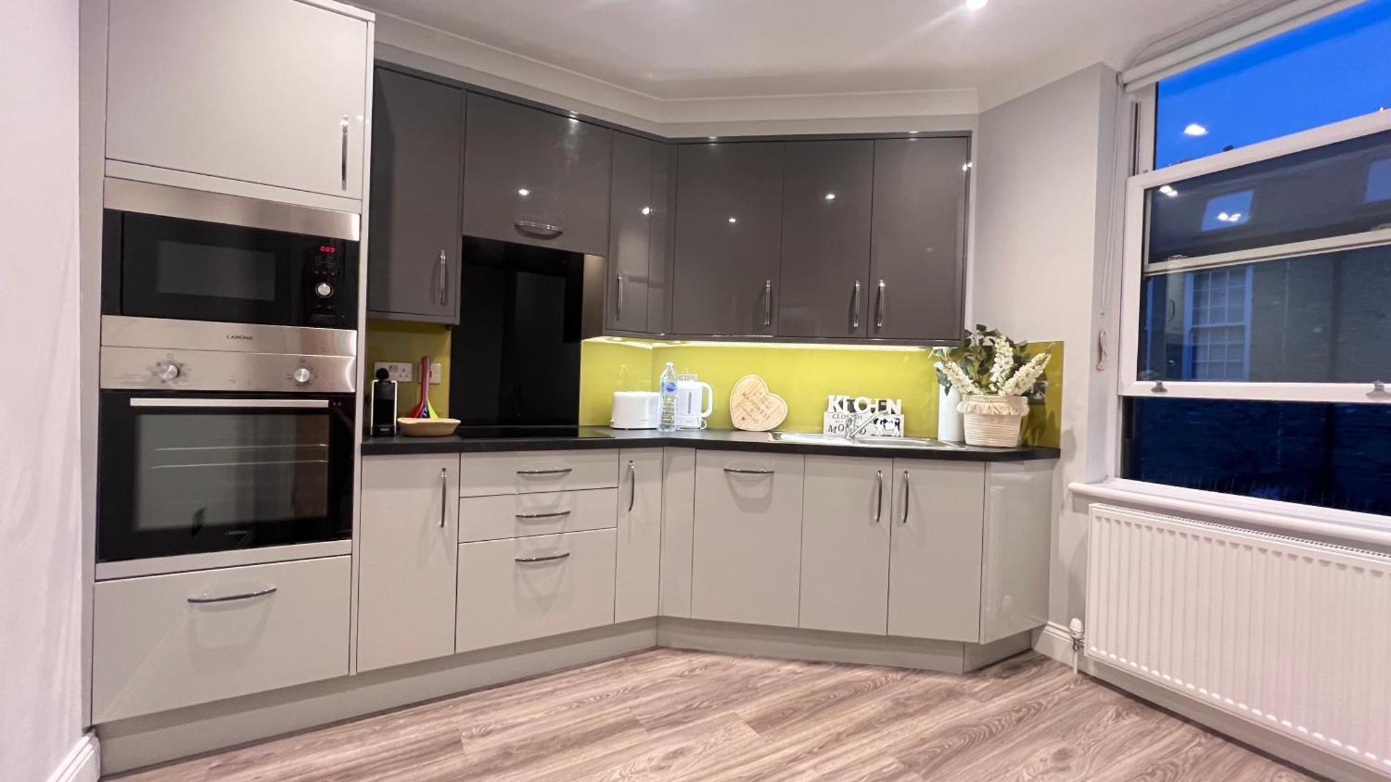 Beautiful Apartment In Camden Town Лондон Екстериор снимка