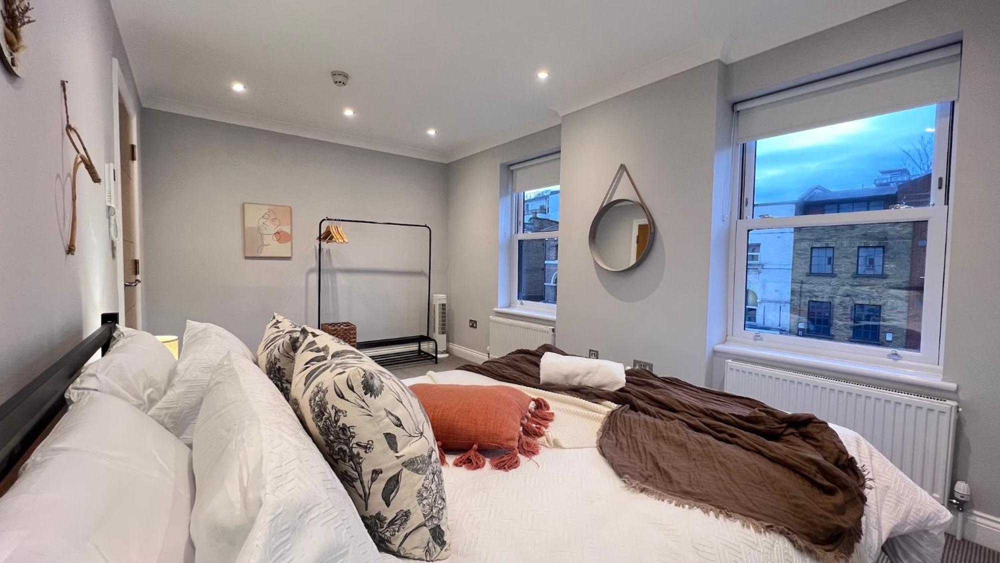 Beautiful Apartment In Camden Town Лондон Екстериор снимка
